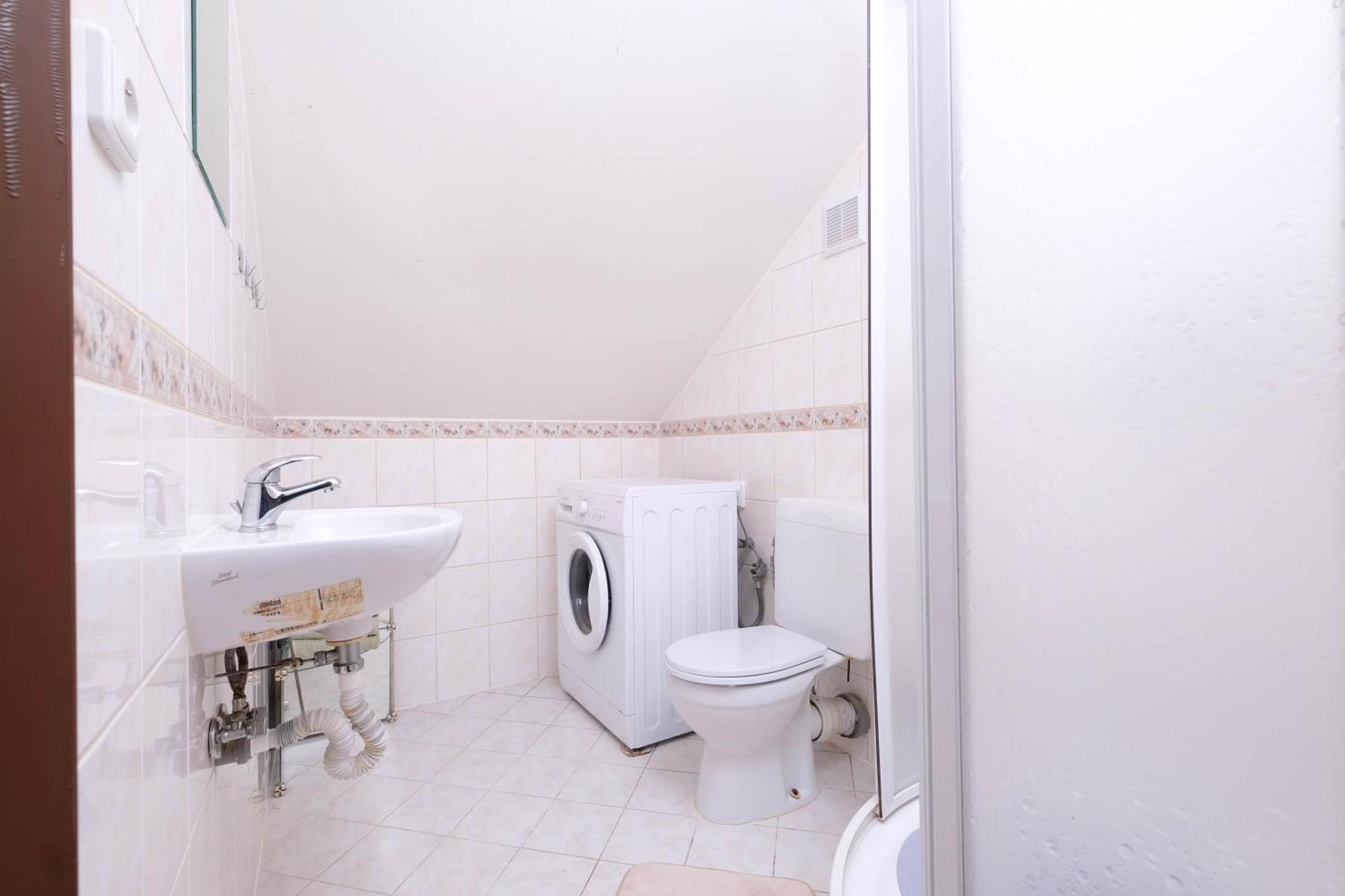 Apartments Alena - カルロヴィ・ヴァリ エクステリア 写真
