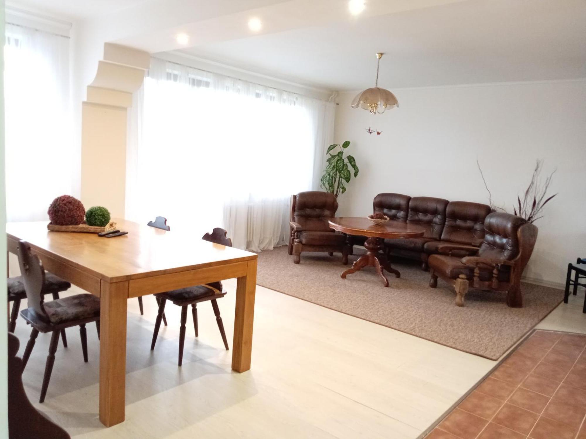 Apartments Alena - カルロヴィ・ヴァリ エクステリア 写真