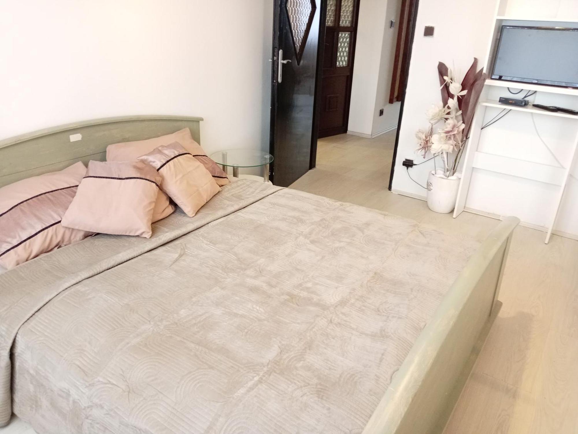 Apartments Alena - カルロヴィ・ヴァリ エクステリア 写真