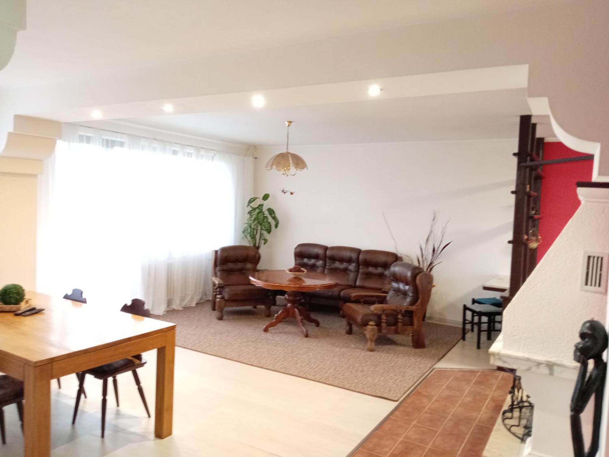 Apartments Alena - カルロヴィ・ヴァリ エクステリア 写真