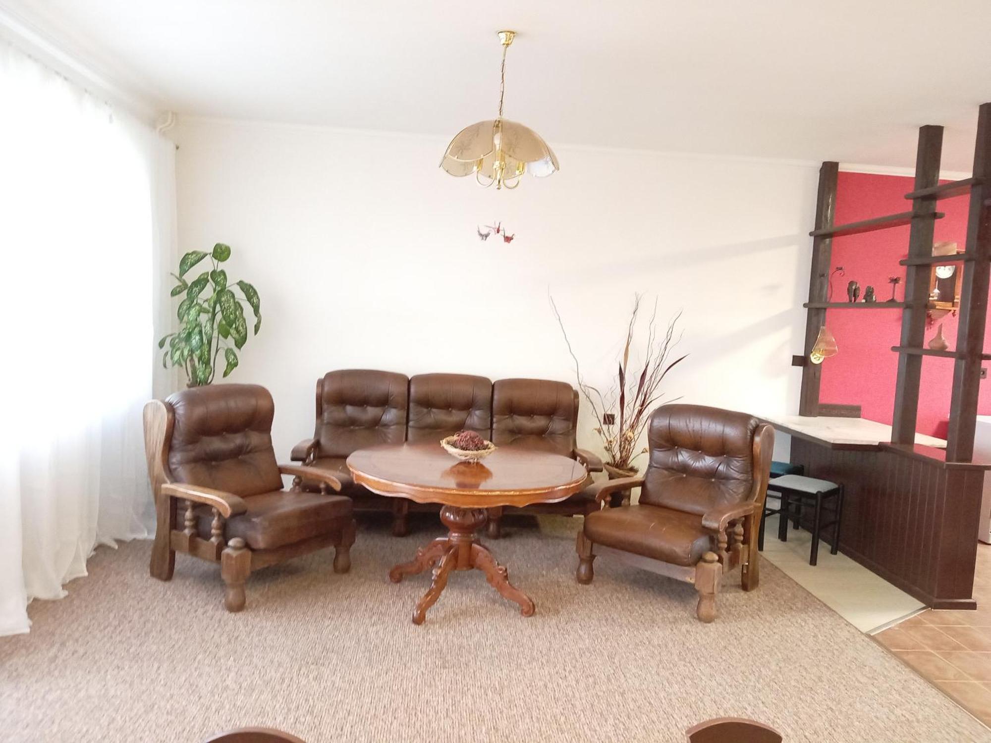 Apartments Alena - カルロヴィ・ヴァリ エクステリア 写真